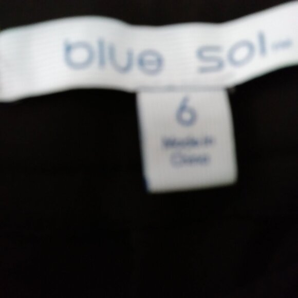 Classic Solid Black Career Pants Size 6 - Picture 12 of 12